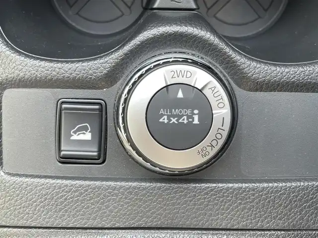 日産 エクストレイル 20Xi 大阪府 2018(平30)年 7.2万km ダイヤモンドブラック 純正9インチナビ/・Bluetooth/CD/DVD/AUX/ラジオ/主要装備/・プロパイロット/・エマージェンシーブレーキー/・全方位カメラ/・アラウンドビューモニター/・アイドリングストップ/・横滑り防止装置/・オートホールド/・ハイビームアシスト/・フロントバックソナー/・ダウンヒルアシストコントロール/・パワーバックドア/・ステアリングリモコン/・スマートルームミラー/・ルーフレール/・LEDヘッドライト/・純正フロアマット/・純正AW/・ETC