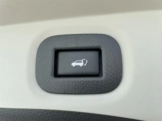 日産 エクストレイル 20Xi 大阪府 2018(平30)年 7.2万km ダイヤモンドブラック 純正9インチナビ/・Bluetooth/CD/DVD/AUX/ラジオ/主要装備/・プロパイロット/・エマージェンシーブレーキー/・全方位カメラ/・アラウンドビューモニター/・アイドリングストップ/・横滑り防止装置/・オートホールド/・ハイビームアシスト/・フロントバックソナー/・ダウンヒルアシストコントロール/・パワーバックドア/・ステアリングリモコン/・スマートルームミラー/・ルーフレール/・LEDヘッドライト/・純正フロアマット/・純正AW/・ETC