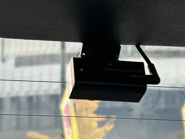 スバル フォレスター 2．0XT アイサイト 東京都 2012(平24)年 10.6万km アイスシルバーメタリック 純正フルエアロ/社外メモリーナビ/　DVD/CD/Bluetooth/全車速追従機能付クルーズコントロール/プリクラッシュブレーキ/先行車発進お知らせ/AT誤発進抑制/ふらつき警報/車線逸脱警報/前後ドライブレコーダー/ハーフレザーシート/パワーシート/シートヒーター/HIDヘッドライト/フォグランプ/オートライト/ETC/純正18インチアルミホイール/革巻きステアリングホイール/ステアリングスイッチ/パドルシフト/プッシュスタート/スマートキー/電動格納ミラー/ウインカーミラー/横すべり防止/フロアマット/ドアバイザー/取扱説明書/スペアキー