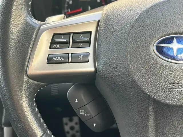 スバル フォレスター 2．0XT アイサイト 東京都 2012(平24)年 10.6万km アイスシルバーメタリック 純正フルエアロ/社外メモリーナビ/　DVD/CD/Bluetooth/全車速追従機能付クルーズコントロール/プリクラッシュブレーキ/先行車発進お知らせ/AT誤発進抑制/ふらつき警報/車線逸脱警報/前後ドライブレコーダー/ハーフレザーシート/パワーシート/シートヒーター/HIDヘッドライト/フォグランプ/オートライト/ETC/純正18インチアルミホイール/革巻きステアリングホイール/ステアリングスイッチ/パドルシフト/プッシュスタート/スマートキー/電動格納ミラー/ウインカーミラー/横すべり防止/フロアマット/ドアバイザー/取扱説明書/スペアキー