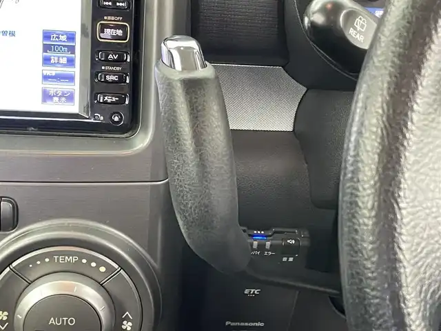 ダイハツ ムーヴ コンテ カスタム X 埼玉県 2015(平27)年 8.5万km アーバンナイトブルークリスタルメタリック 純正ナビ　ＥＴＣ　前後ドライブレコーダー　ＣＤ再生　純正フロアマット　電動格納ミラー　オートエアコン　パワーステアリング　パワーウインドウ　盗難防止装置　ＨＩＤヘッドライト　地デジＴＶ