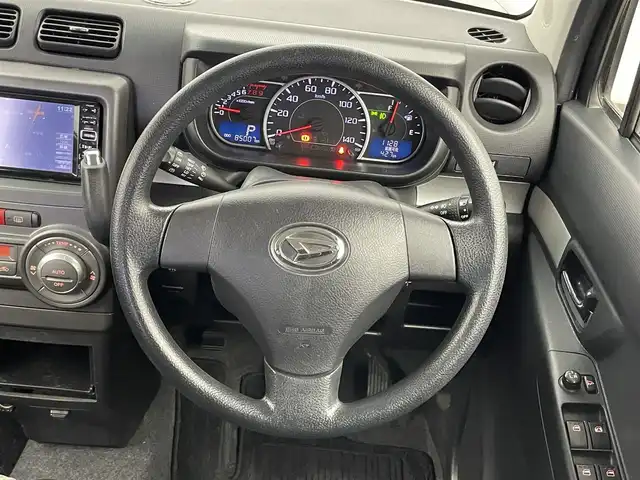 ダイハツ ムーヴ コンテ カスタム X 埼玉県 2015(平27)年 8.5万km アーバンナイトブルークリスタルメタリック 純正ナビ　ＥＴＣ　前後ドライブレコーダー　ＣＤ再生　純正フロアマット　電動格納ミラー　オートエアコン　パワーステアリング　パワーウインドウ　盗難防止装置　ＨＩＤヘッドライト　地デジＴＶ