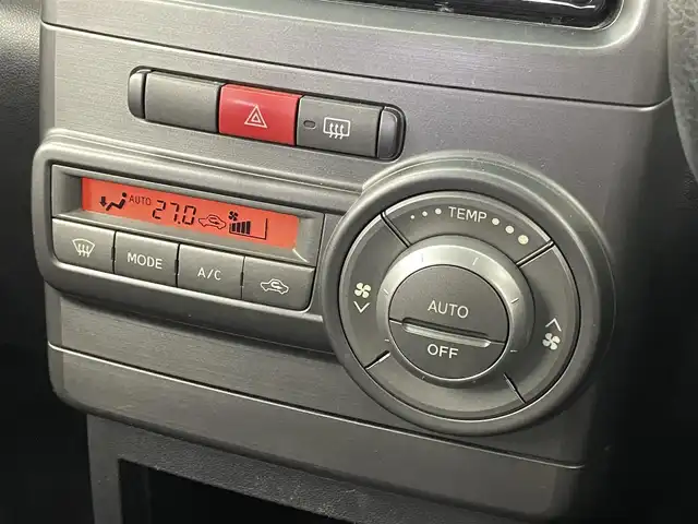 ダイハツ ムーヴ コンテ カスタム X 埼玉県 2015(平27)年 8.5万km アーバンナイトブルークリスタルメタリック 純正ナビ　ＥＴＣ　前後ドライブレコーダー　ＣＤ再生　純正フロアマット　電動格納ミラー　オートエアコン　パワーステアリング　パワーウインドウ　盗難防止装置　ＨＩＤヘッドライト　地デジＴＶ