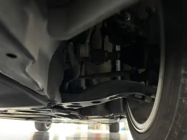 トヨタ プリウス A プレミアム　ツーリングセレ 三重県 2018(平30)年 6.7万km アティチュードブラックマイカ ハイブリッド/FF/インパネCVT/純正 11.6インチ 縦型ナビ*/（AM/FM/USB/iPod/Bluetooth/AUX/TV）/バックカメラ*/純正エアロ（F/S/R下）/ETC2.0*/Toyota Safety Sense/・プリクラッシュセーフティ/・レーンディパーチャーアラート（操舵支援付）/・レーダークルコン/・オートハイビーム/・ふらつき検知機能/・ブラインドスポットモニター/・インテリジェントクリアランスソナー（巻き込み警報機能付）/・シンプルインテリジェントパーキングアシスト/など/装備/・本革シート/・シートヒーター（D/N）/・パワーシート（Dランバーサポート付8way）/・ステアリングヒーター/・カラーヘッドアップディスプレイ/・AC100Vアクセサリーコンセント（ヴィークルパワーコネクター付・V2H対応・コンセント2ヶ）/・オートエアコン/・オートライト/・LEDヘッドライト＆フロントフォグランプ/・【OP】純正17inAW/・ステアリングスイッチ*/・プッシュスタート/・スマートキーx2/・保/取/ナビ取/・【DOP】マイナスイオン発生機能付LEDルームライト/など/*1…【OP】ナビレディセット