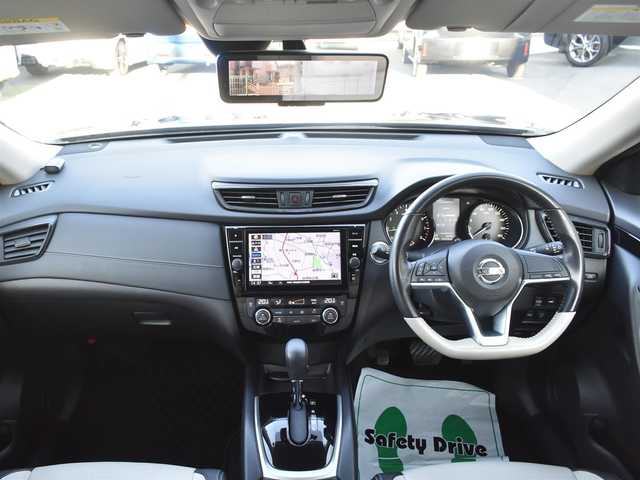 日産 エクストレイル モードプレミア ハイコントラストインテリア 道央・札幌 2017(平29)年 5万km 黒 デジタルインナーミラー/純正9インチナビ（型式MM517D-L)/：フルセグTV/：CD DVD再生/：Bluetoothオーディオ/：アラウンドビューモニター/純正19インチアルミホイール/純正フロアマット/LEDヘッドライト/：オートヘッドライト/：フロントフォグライト/インテリジェントエマージェンシーブレーキ/クイックコンフォートシートヒーター（前席・2列目左右）/左右独立温度調節機能付オートエアコン/リモコンパワーバックドア/ーーーーーーーーーーーーーーーーーーーーーーーーーーーー/保証書/取扱説明書/スペアスマートキー×1本/記録簿(H.30.R.2.3.4.5.6.7)