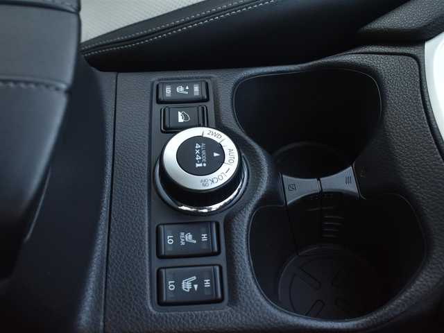 日産 エクストレイル モードプレミア ハイコントラストインテリア 道央・札幌 2017(平29)年 5万km 黒 デジタルインナーミラー/純正9インチナビ（型式MM517D-L)/：フルセグTV/：CD DVD再生/：Bluetoothオーディオ/：アラウンドビューモニター/純正19インチアルミホイール/純正フロアマット/LEDヘッドライト/：オートヘッドライト/：フロントフォグライト/インテリジェントエマージェンシーブレーキ/クイックコンフォートシートヒーター（前席・2列目左右）/左右独立温度調節機能付オートエアコン/リモコンパワーバックドア/ーーーーーーーーーーーーーーーーーーーーーーーーーーーー/保証書/取扱説明書/スペアスマートキー×1本/記録簿(H.30.R.2.3.4.5.6.7)