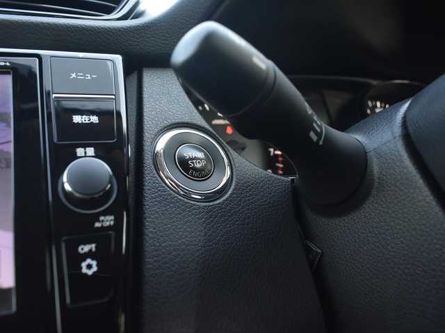 日産 エクストレイル モードプレミア ハイコントラストインテリア 道央・札幌 2017(平29)年 5万km 黒 デジタルインナーミラー/純正9インチナビ（型式MM517D-L)/：フルセグTV/：CD DVD再生/：Bluetoothオーディオ/：アラウンドビューモニター/純正19インチアルミホイール/純正フロアマット/LEDヘッドライト/：オートヘッドライト/：フロントフォグライト/インテリジェントエマージェンシーブレーキ/クイックコンフォートシートヒーター（前席・2列目左右）/左右独立温度調節機能付オートエアコン/リモコンパワーバックドア/ーーーーーーーーーーーーーーーーーーーーーーーーーーーー/保証書/取扱説明書/スペアスマートキー×1本/記録簿(H.30.R.2.3.4.5.6.7)