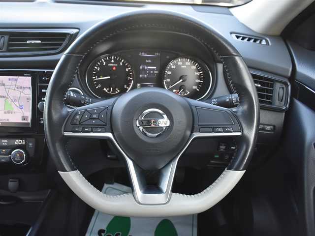 日産 エクストレイル モードプレミア ハイコントラストインテリア 道央・札幌 2017(平29)年 5万km 黒 デジタルインナーミラー/純正9インチナビ（型式MM517D-L)/：フルセグTV/：CD DVD再生/：Bluetoothオーディオ/：アラウンドビューモニター/純正19インチアルミホイール/純正フロアマット/LEDヘッドライト/：オートヘッドライト/：フロントフォグライト/インテリジェントエマージェンシーブレーキ/クイックコンフォートシートヒーター（前席・2列目左右）/左右独立温度調節機能付オートエアコン/リモコンパワーバックドア/ーーーーーーーーーーーーーーーーーーーーーーーーーーーー/保証書/取扱説明書/スペアスマートキー×1本/記録簿(H.30.R.2.3.4.5.6.7)