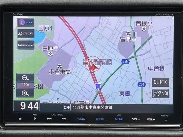 ホンダ ヴェゼル ハイブリッド Z ホンダセンシング 福岡県 2017(平29)年 8.4万km ミスティックグリーンパール ワンオーナー/純正8インチナビ【VXM-175VFEi】/　(AM/FM/CD/DVD/Bluetooth/フルセグTV)/バックカメラ/ホンダセンシング/・衝突軽減ブレーキ/・先行車発信お知らせ機能/・車両接近通報/・歩行者事故低減ステアリング/・路外逸脱抑制/・標識認識/・アダプティブクルーズコントロール/・車線維持支援/・パーキングセンサー/横滑り防止/オートマチックブレーキホールド/純正17インチアルミホイール/ルーフレール/黒色ハーフレザーシート/ビルトインETC/パドルシフト/革巻きステアリング/ステアリングスイッチ/シートヒーター(D/N)/純正フロアマット/フロントガラス熱線/USBポート/アクセサリーソケット/保証書/取扱説明書/ナビ取扱説明書