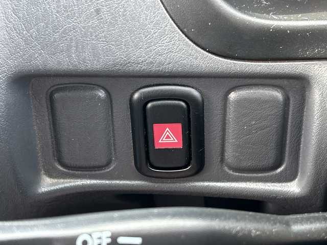 ダイハツ テリオス キッド L 千葉県 2003(平15)年 6.3万km シルバーメタリック