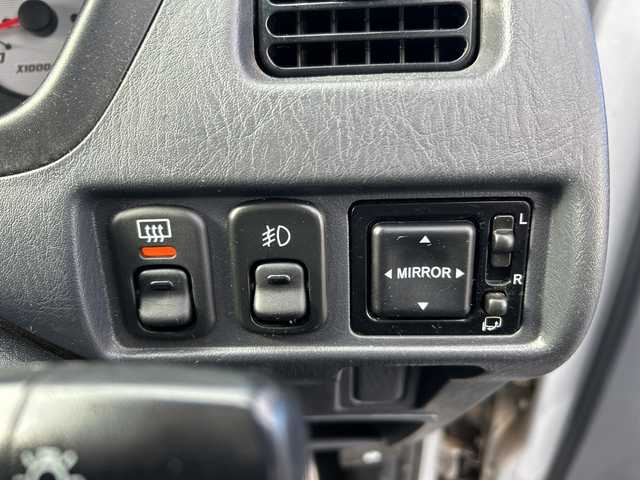 ダイハツ テリオス キッド L 千葉県 2003(平15)年 6.3万km シルバーメタリック