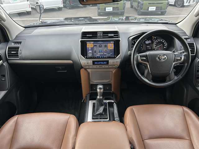 トヨタ ランドクルーザー プラド TX-L 70thアニバーサリーLTD 三重県 2021(令3)年 2.1万km ブラック ALPINE9インチナビ/フルセグTV/CD DVD BT MSV AUX/Apple Car Play/android auto/レーダークルーズコントロール/LDA/プリクラッシュセーフティー/RSA/先行車発進告知/クリアランスソナー/バックカメラ/サンルーフ/ビルトインETC/ドライブレコーダー/ドアバイザー/LEDヘッドライト/LEDフォグライト/オートライト/オートハイビーム/スマートキー/4WD
