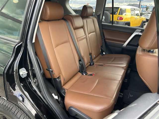 トヨタ ランドクルーザー プラド TX-L 70thアニバーサリーLTD 三重県 2021(令3)年 2.1万km ブラック ALPINE9インチナビ/フルセグTV/CD DVD BT MSV AUX/Apple Car Play/android auto/レーダークルーズコントロール/LDA/プリクラッシュセーフティー/RSA/先行車発進告知/クリアランスソナー/バックカメラ/サンルーフ/ビルトインETC/ドライブレコーダー/ドアバイザー/LEDヘッドライト/LEDフォグライト/オートライト/オートハイビーム/スマートキー/4WD