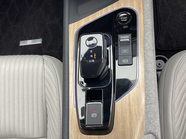 日産 オーラ G レザーエディション 千葉県 2021(令3)年 2.3万km プレミアムコロナオレンジ 純正ディスプレイオーディオ/・BT/USB/フルセグ/プロパイロット/衝突被害軽減ブレーキ/レーンキープアシスト/追従式クルーズコントロール/標識識別機能/オートハイビーム/電子パーキング/ビルトインETC2.0/全方位カメラ/純正ドライブレコーダー前後/純正フロアマット/置くだけ充電/BOSEサウンド