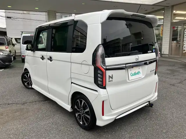 ホンダ Ｎ ＢＯＸ カスタム G L 埼玉県 2018(平30)年 3.4万km プラチナホワイトパール 純正ナビ/ETC/ドラレコ/社外「柿本改」マフラー/CD/ワンセグTV/両側パワスラ/プッシュスタート/ローダウン/スペアキーあり