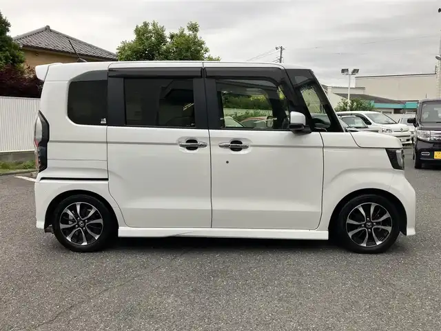 ホンダ Ｎ ＢＯＸ カスタム G L 埼玉県 2018(平30)年 3.4万km プラチナホワイトパール 純正ナビ/ETC/ドラレコ/社外「柿本改」マフラー/CD/ワンセグTV/両側パワスラ/プッシュスタート/ローダウン/スペアキーあり