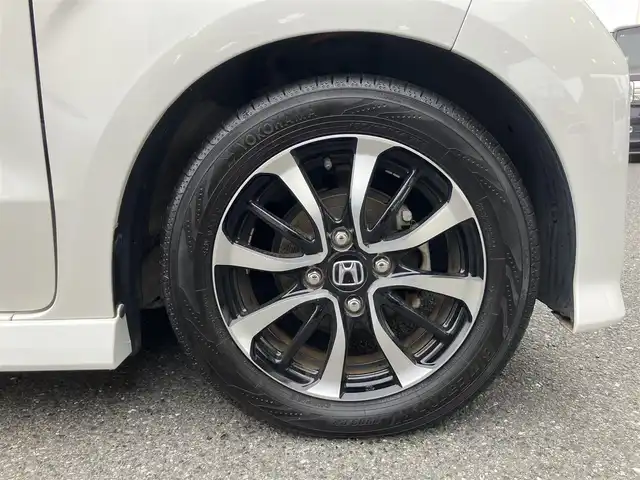 ホンダ Ｎ ＢＯＸ カスタム G L 埼玉県 2018(平30)年 3.4万km プラチナホワイトパール 純正ナビ/ETC/ドラレコ/社外「柿本改」マフラー/CD/ワンセグTV/両側パワスラ/プッシュスタート/ローダウン/スペアキーあり
