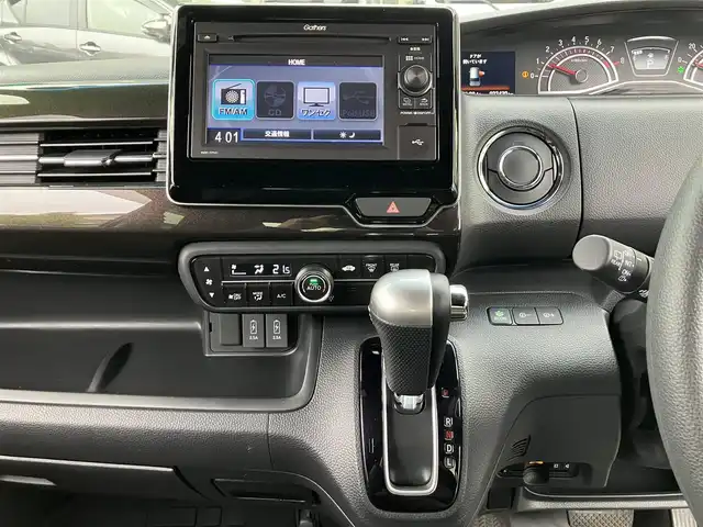 ホンダ Ｎ ＢＯＸ カスタム G L 埼玉県 2018(平30)年 3.4万km プラチナホワイトパール 純正ナビ/ETC/ドラレコ/社外「柿本改」マフラー/CD/ワンセグTV/両側パワスラ/プッシュスタート/ローダウン/スペアキーあり