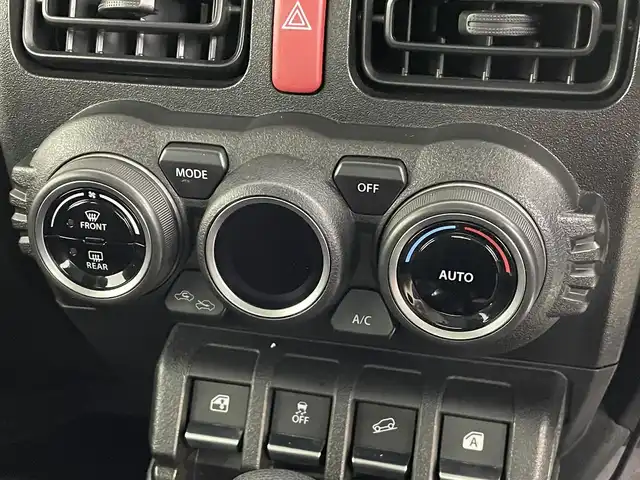 スズキ ジムニー XL 道央・札幌 2022(令4)年 2.5万km ジャングルグリーン ・ワンオーナー/・４WD/・CLリンク1インチリフトアップ/・CLリンクフロントグリル/・CLリンク F/Rバンパー/・CLリンクスロットルコントローラー/・CLリンクシリコンインテークパイプ/・オープンカントリータイヤ/・社外SDナビ/　CD/DVD/SD/BT/フルセグ/・フロントカメラ/・ビルトインETC/・前席シートヒーター/・プッシュスタート/・スマートキー/・純正AW/・フロアマット/・ドアバイザー