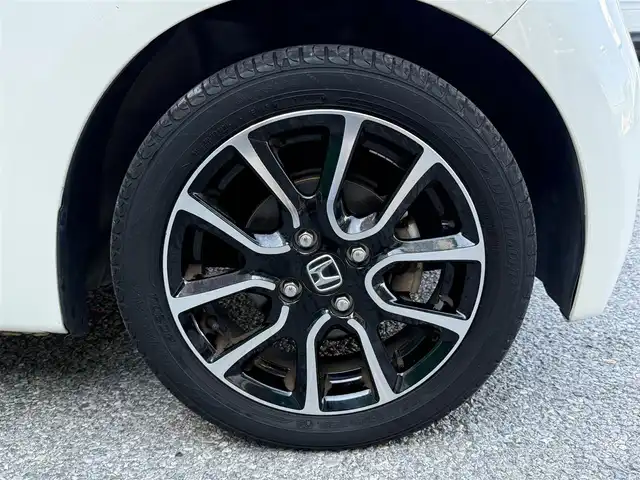 ホンダ Ｎ ＯＮＥ プレミアム ツアラー ローダウン 千葉県 2017(平29)年 6.3万km プレミアムホワイトパールⅡ 純正メモリナビ（AM/FM/CD/Bluetooth)/ワンセグ/バックカメラ/ETC/パドルシフト/横滑り防止装置/純正ホイール/フォグランプ/オートライト/ディスチャージヘッドライト/ハーフレザーシート/オートエアコン/純正フロアマット/オートリトラミラー