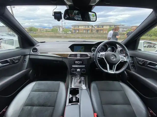 メルセデス・ベンツ Ｃ２００ ブルーエフィシェンシー AVG 福岡県 2012(平24)年 10.5万km 白 純正ナビ/フルセグ/バックカメラ/クルコン/ハーフレザー/前席パワーシート/オートライト/パドルシフト/ドラレコ/字光式土台/スペアキー