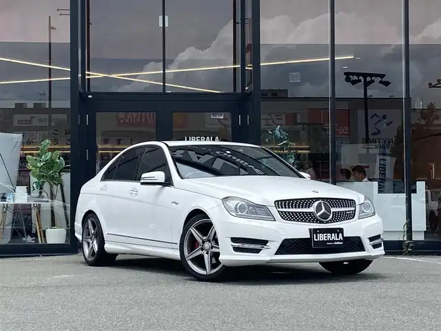 メルセデス・ベンツ Ｃ２００ ブルーエフィシェンシー AVG 福岡県 2012(平24)年 10.5万km 白 純正ナビ/フルセグ/バックカメラ/クルコン/ハーフレザー/前席パワーシート/オートライト/パドルシフト/ドラレコ/字光式土台/スペアキー