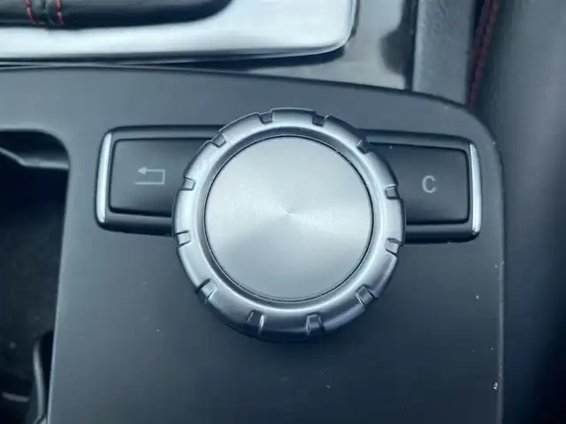 メルセデス・ベンツ Ｃ２００ ブルーエフィシェンシー AVG 福岡県 2012(平24)年 10.5万km 白 純正ナビ/フルセグ/バックカメラ/クルコン/ハーフレザー/前席パワーシート/オートライト/パドルシフト/ドラレコ/字光式土台/スペアキー