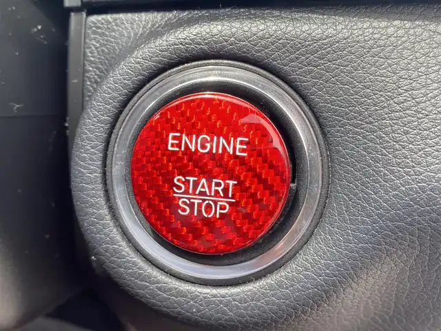 メルセデス・ベンツ Ｃ２００ ブルーエフィシェンシー AVG 福岡県 2012(平24)年 10.5万km 白 純正ナビ/フルセグ/バックカメラ/クルコン/ハーフレザー/前席パワーシート/オートライト/パドルシフト/ドラレコ/字光式土台/スペアキー