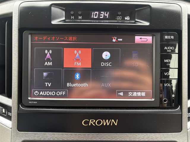 トヨタ クラウン ハイブリッド ロイヤル 三重県 2015(平27)年 5.9万km プレシャスシルバー 純正ナビ（Bluetooth/CD/TV/AM/FM/SD/AUX）/ETC/ドライブレコーダー（360度）/純正フロアマット/電動格納ミラー/コーナーセンサー/HIDヘッドランプ/LEDフロントフォグランプ/17インチクロームメタリックアルミホイール/社外ステアリングホイール/シートヒーター(運転席/助手席)/スマートエントリー/スタートシステム/スペアキー