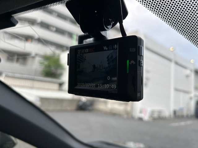トヨタ Ｃ－ＨＲ S LEDパッケージ 東京都 2018(平30)年 6.8万km ブラックマイカ 純正SDナビ（AM・FM・フルセグ・BT）/トヨタセーフティセンスP/・プリクラッシュセーフティシステム/・レーンディパーチャーアラート/・オートマチックハイビーム/・レーダークルーズコントロール/ドライブレコーダー/LEDヘッドランプ/LEDリアコンビネーションランプ/17インチ純正ホイール/スマートエントリー/スタートシステム/ビルトインETC/バニティミラー/取扱説明書/スペアキー有り（1本）
