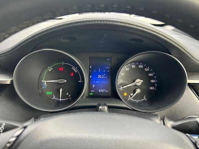 トヨタ Ｃ－ＨＲ S LEDパッケージ 東京都 2018(平30)年 6.8万km ブラックマイカ 純正SDナビ（AM・FM・フルセグ・BT）/トヨタセーフティセンスP/・プリクラッシュセーフティシステム/・レーンディパーチャーアラート/・オートマチックハイビーム/・レーダークルーズコントロール/ドライブレコーダー/LEDヘッドランプ/LEDリアコンビネーションランプ/17インチ純正ホイール/スマートエントリー/スタートシステム/ビルトインETC/バニティミラー/取扱説明書/スペアキー有り（1本）