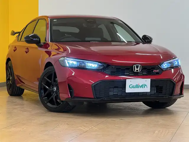 ホンダ シビック RS 群馬県 2025(令7)年 0.1万km未満 プレミアムクリスタルレッドM 登録済未使用車/純正OPリアスポイラー/BOSEプレミアムサウンド/ホンダセンシング/純正9インチホンダコネクトディスプレイ/・Google搭載/・フルセグTV/・BT/USB/Applecarplay/Androidauto/バックカメラ/RS専用サスペンション/純正ブラック塗装18インチAW/10.2インチデジタルメーター/ビルトイン2.0ETC/アダプティブクルーズコントロール/ブラインドスポットモニタリング/置くだけ充電/革巻きステアリング/ステアリングスイッチ/ハーフレザーシート/前席シートヒーター/前席パワーシート/スマートキー/プッシュスタート/電子パーキングブレーキ/オートホールド/電動格納ウィンカーミラー/横滑り防止システム
