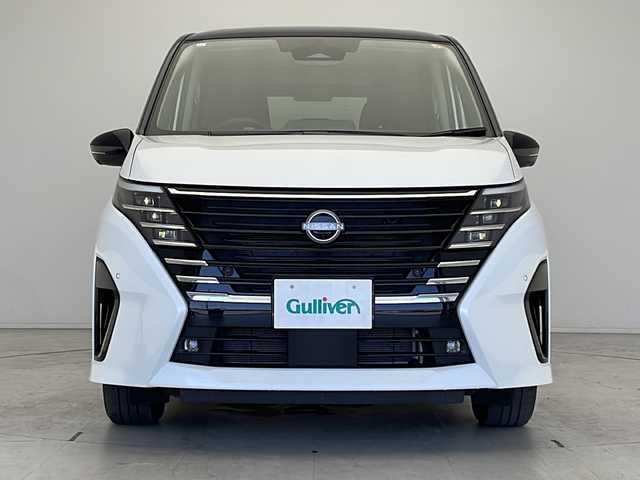 日産 セレナ ハイウェイスター V 愛知県 2023(令5)年 1万km パール プロパイロット/衝突被害軽減ブレーキ/純正9インチSD（ナビあり）/全方位カメラ/両側パワースライドドア/レーダークルーズコントロール/フルセグTV/CD DVD/Bluetooth/バックカメラ/イージーオープン機能/コーナーセンサー/純正アルミホイール/ブラインドスポットモニター/LEDヘッドライト/パドルシフト/インテリジェントミラー/リアオートエアコン/オートマチックハイビーム/ETC/ステアリングスイッチ/スマートキー/プッシュスタート