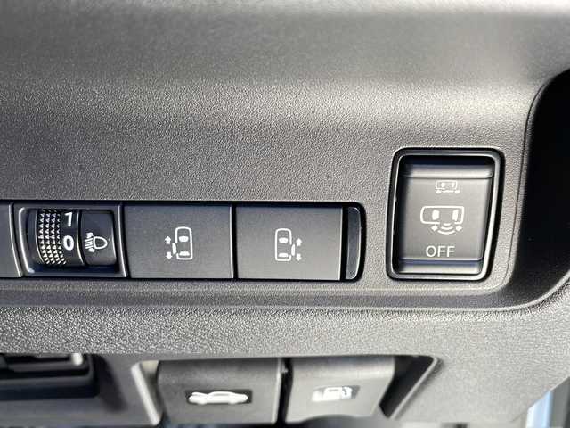 日産 セレナ ハイウェイスター V 愛知県 2023(令5)年 1万km パール プロパイロット/衝突被害軽減ブレーキ/純正9インチSD（ナビあり）/全方位カメラ/両側パワースライドドア/レーダークルーズコントロール/フルセグTV/CD DVD/Bluetooth/バックカメラ/イージーオープン機能/コーナーセンサー/純正アルミホイール/ブラインドスポットモニター/LEDヘッドライト/パドルシフト/インテリジェントミラー/リアオートエアコン/オートマチックハイビーム/ETC/ステアリングスイッチ/スマートキー/プッシュスタート