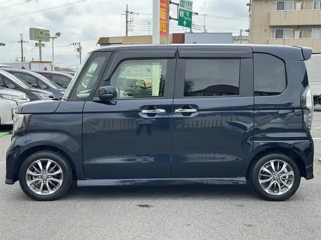 ホンダ Ｎ ＢＯＸ カスタム L 千葉県 2022(令4)年 1.4万km ミッドナイトブルービームM ワンオーナー/衝突被害軽減ブレーキ/車線逸脱防止支援システム/クルーズコントロール/コーナーセンサー/LEDヘッドライト/カーテンエアバッグ/純正メモリーナビ/Bluetooth/バックカメラ/フルセグTV/DVD再生/AM・FMラジオ/純正ETC/片側パワースライドドア/純正フロアマット/純正14インチアルミホイール/純正ドアバイザー/プッシュスタート/スマートキー/スペアキー/取扱説明書＆保証書メモリナビ