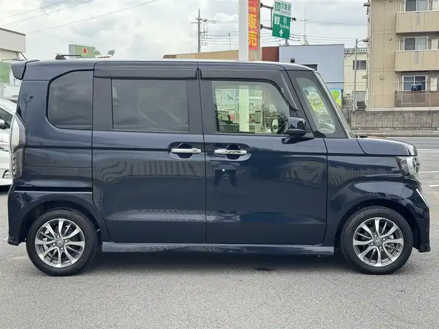 ホンダ Ｎ ＢＯＸ カスタム L 千葉県 2022(令4)年 1.4万km ミッドナイトブルービームM ワンオーナー/衝突被害軽減ブレーキ/車線逸脱防止支援システム/クルーズコントロール/コーナーセンサー/LEDヘッドライト/カーテンエアバッグ/純正メモリーナビ/Bluetooth/バックカメラ/フルセグTV/DVD再生/AM・FMラジオ/純正ETC/片側パワースライドドア/純正フロアマット/純正14インチアルミホイール/純正ドアバイザー/プッシュスタート/スマートキー/スペアキー/取扱説明書＆保証書メモリナビ