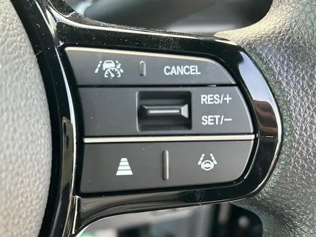 ホンダ Ｎ ＢＯＸ カスタム 大阪府 2024(令6)年 0.5万km クリスタルブラックパール 社外ナビ/　TV/CD/DVD/Bluetooth/USB/ナビ装着用SPパッケージ/バックカメラ/衝突軽減ブレーキ/横滑り防止装置　/片側パワースライドドア　/前席シートヒーター　/クルーズコントロール/レーンキープアシスト/純正１４インチアルミホイール　　/ホンダセンシング/ブレーキホールド/ＬＥＤヘッドライト