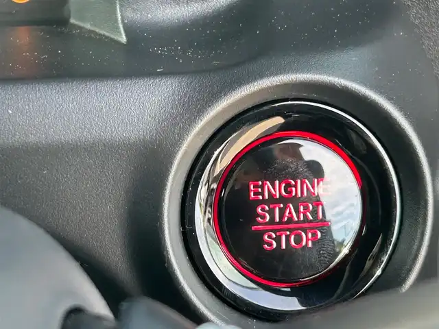 ホンダ Ｎ ＢＯＸ カスタム 大阪府 2024(令6)年 0.5万km クリスタルブラックパール 社外ナビ/　TV/CD/DVD/Bluetooth/USB/ナビ装着用SPパッケージ/バックカメラ/衝突軽減ブレーキ/横滑り防止装置　/片側パワースライドドア　/前席シートヒーター　/クルーズコントロール/レーンキープアシスト/純正１４インチアルミホイール　　/ホンダセンシング/ブレーキホールド/ＬＥＤヘッドライト
