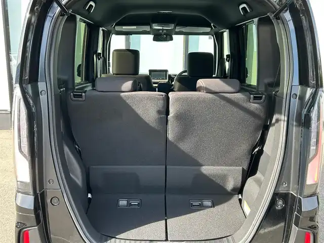 ホンダ Ｎ ＢＯＸ カスタム 大阪府 2024(令6)年 0.5万km クリスタルブラックパール 社外ナビ/　TV/CD/DVD/Bluetooth/USB/ナビ装着用SPパッケージ/バックカメラ/衝突軽減ブレーキ/横滑り防止装置　/片側パワースライドドア　/前席シートヒーター　/クルーズコントロール/レーンキープアシスト/純正１４インチアルミホイール　　/ホンダセンシング/ブレーキホールド/ＬＥＤヘッドライト