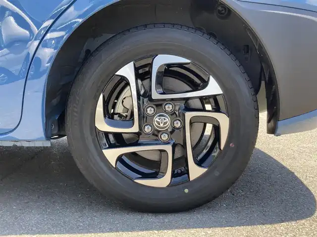 トヨタ シエンタ Z 静岡県 2023(令5)年 1.3万km グレイッシュブルー Toyota Safety Sense/純正8インチナビ/　AM FM Bluetooth USB AppleCarPlay AndroidAuto/LEDオートヘッドランプ/レーダークルーズコントロール/シートヒーター(前席)/ステアリングヒーター/両側パワースライドドア/純正15インチアルミホイール/ホワイトレザー調シートカバー(1.2列目)/リアサンシェード/スマートキー2本/MTモード付AT/ビルトインETC2.0/バックモニター