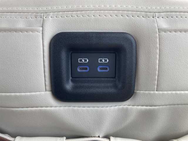 トヨタ シエンタ Z 静岡県 2023(令5)年 1.3万km グレイッシュブルー Toyota Safety Sense/純正8インチナビ/　AM FM Bluetooth USB AppleCarPlay AndroidAuto/LEDオートヘッドランプ/レーダークルーズコントロール/シートヒーター(前席)/ステアリングヒーター/両側パワースライドドア/純正15インチアルミホイール/ホワイトレザー調シートカバー(1.2列目)/リアサンシェード/スマートキー2本/MTモード付AT/ビルトインETC2.0/バックモニター