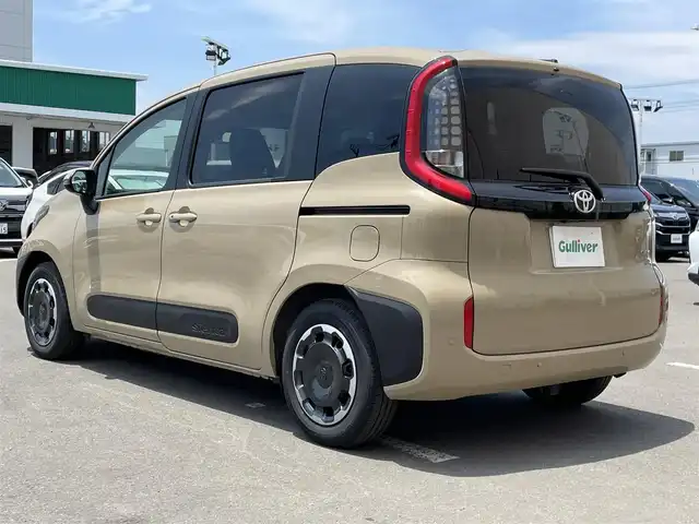 トヨタ シエンタ ハイブリッド Z 東京都 2025(令7)年 0.1万km未満 ベージュ 登録済未使用車/純正コネクトナビ/パノラミックビューモニター/プリクラッシュセーフティシステム/レーンディパーチャー/オートマチックハイビーム/レーダークルーズ/両側パワースライドドア/ＥＴＣ