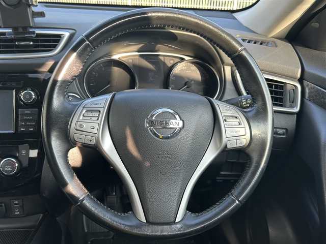 日産 エクストレイル ハイブリッド 20X エマージェンシーブレーキ 大阪府 2015(平27)年 10.6万km グレイッシュブロンズ 純正ナビ/   CD/DVD/Bluetooth/USB/全方位モニター/衝突軽減ブレーキ/横滑り防止装置/コーナーセンサー/前席シートヒーター/ダウンヒルアシストコントロール/ステアリングスイッチ/純正17インチアルミホイール/純正フロアマット/プッシュスタート/スマートキー/４ＷＤ/ＥＴＣ/禁煙車