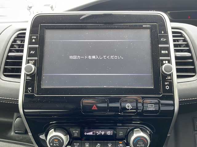 日産 セレナ 長野県 2016(平28)年 4.7万km ブリリアントホワイトパール 2トーン 全方位カメラ　/パーキングアシスト　/ＥＴＣ　/後席モニター　/Ｂｌｕｅｔｏｏｔｈ　/フルセグＴＶ　/三列シート　/ベンチシート　/純正フロアマット　/両側電動ドア　/社外アルミホイール　/コーナーセンサー/レーンキープアシスト/衝突被害軽減装置/イージークローザー/レザーシートカバー/９インチナビ/360度ドラレコ