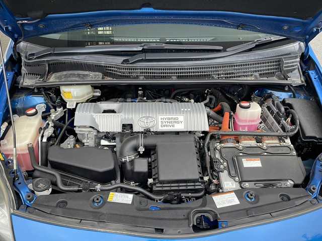 トヨタ プリウス S　マイコーデ 福島県 2015(平27)年 8.4万km コバルトブルーメタリック 登録時走行距離：83593km/ディーラー純正SDナビ/（フルセグTV/BT接続/AM/FM/CD/DVD）/ワンオーナー/ETC/バックカメラ/ステアリングスイッチ/レザーシート/純正AW/純正フロアマット/電格ミラー/ウィンカーミラー/HIDヘッドライト/フォグランプ/カーテンエアバック/スマートキー/横滑り防止装置/保証書/取扱説明書