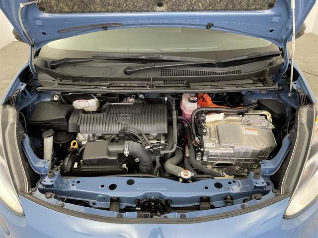 トヨタ シエンタ ハイブリッド G セーフティエディションⅡ 大分県 2022(令4)年 2.1万km グレイッシュブルー 純正９インチナビ(NSZT-Y68T)/(フルセグTV/CD/DVD/Bluetooth)/バックカメラ/ETC2.0/フリップダウンモニター/クルーズコントロール/Toyota Safety Sense/プリクラッシュセーフティ/レーンディパーチャーアラート/ロードサインアシスト/発進遅れ告知機能/両側パワースライドドア/プッシュスタート/LED