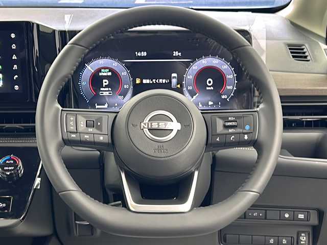 日産 セレナ e－パワー ハイウェイスター V 大阪府 2025(令7)年 0.1千km パールⅡ 登録済未使用車/純正12.1インチナビ/【フルセグTV/Bluetooth/FM/AM】/純正11インチフリップダウンモニター/アラウンドビューモニター/エマージェンシーブレーキ/ブラインドスポットモニター/ハイビームアシスト/プロパイロット/追従クルーズコントロール/前後コーナーセンサー/両側パワースライドドア/ハンズフリーパワースライドドア/ワイヤレス充電/デジタルインナーミラー/純正ビルトインETC/後席サンシェード/後席用タイプC充電ポート/保証書/取扱説明書/点検記録簿