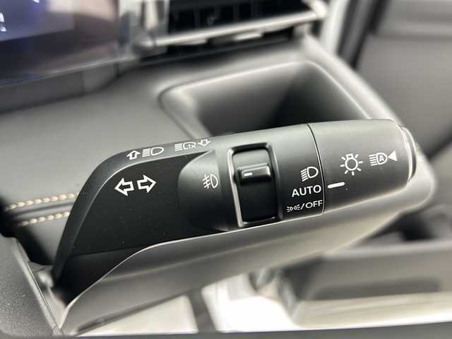日産 セレナ e－パワー ハイウェイスター V 大阪府 2025(令7)年 0.1千km パールⅡ 登録済未使用車/純正12.1インチナビ/【フルセグTV/Bluetooth/FM/AM】/純正11インチフリップダウンモニター/アラウンドビューモニター/エマージェンシーブレーキ/ブラインドスポットモニター/ハイビームアシスト/プロパイロット/追従クルーズコントロール/前後コーナーセンサー/両側パワースライドドア/ハンズフリーパワースライドドア/ワイヤレス充電/デジタルインナーミラー/純正ビルトインETC/後席サンシェード/後席用タイプC充電ポート/保証書/取扱説明書/点検記録簿