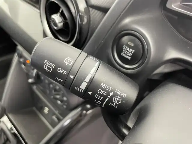 マツダ デミオ 13S 富山県 2016(平28)年 5.8万km ソウルレッドプレミアムメタリック メモリナビ/フルセグＴＶ　ＣＤ　ＤＶＤ　Ｂｌｕｅｔｏｏｔｈ　/バックカメラ　/ＥＴＣ　/純正フロアマット　/スマートキー　/スペアキー　/プッシュスタート　/ステアリングスイッチ　/衝突軽減ブレーキ　/アイストップ