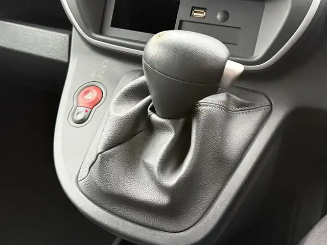 ルノー カングー アクティフ ペイザージュ 静岡県 2016(平28)年 5.5万km 青 270台限定車/両側スライドドア/社外ナビ/(CD/DVD/Bluetooth/フルセグ)/バックカメラ/キーレスキー/純正フロアマット/フロントフォグランプ/スペアキー